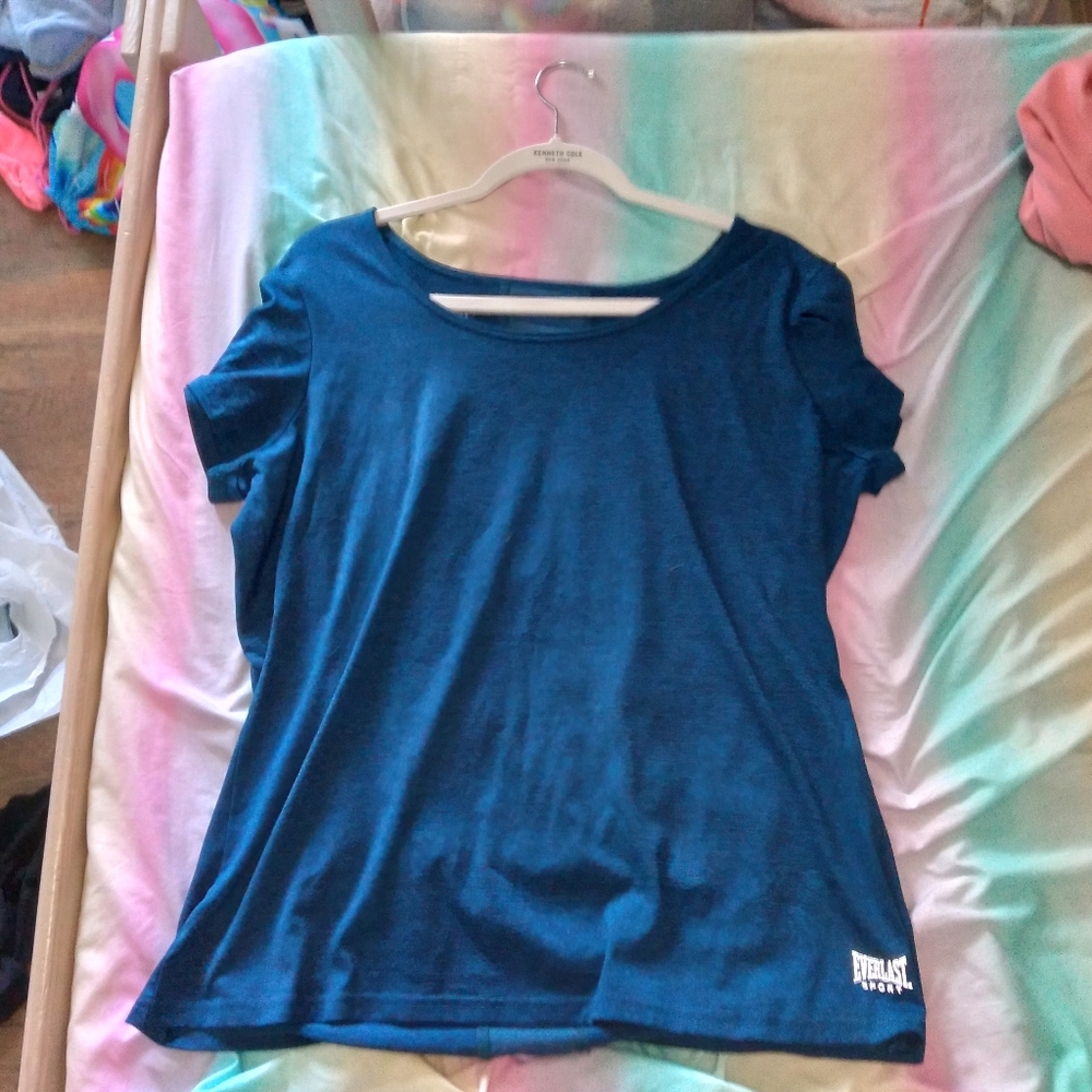 Blue workout shirt brand Everlast Size XL